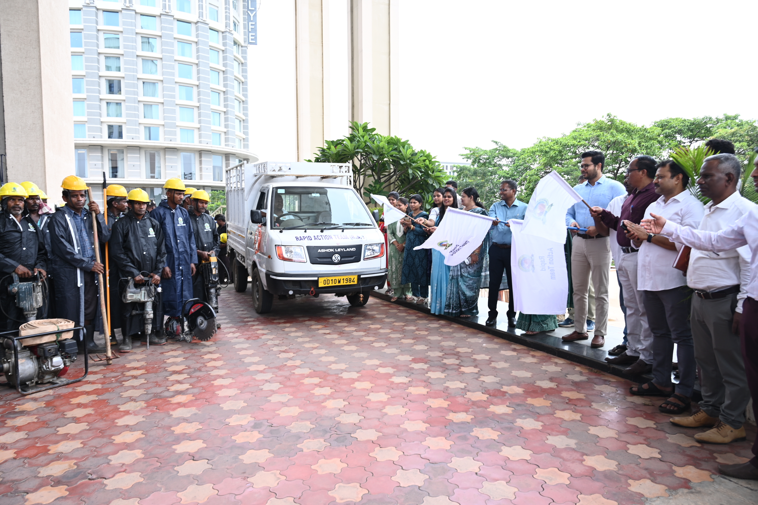 BMC Deploys Rapid Action Teams for Urban Flood Management and Monsoon Preparedness